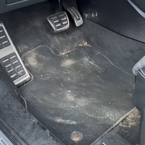 Avant - tapis conducteur sale